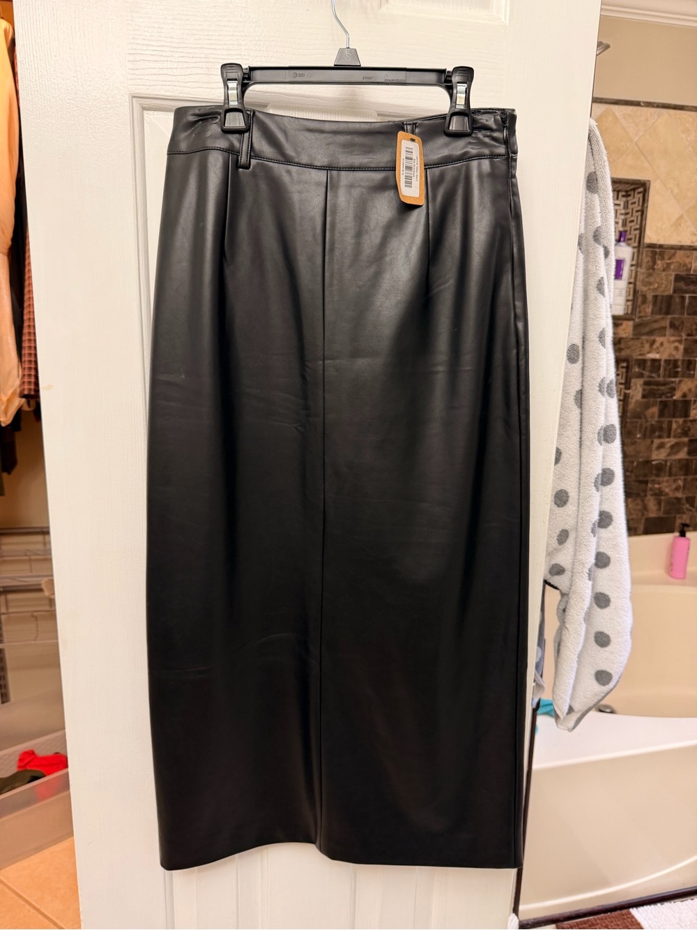 vestique Black Faux Leather Straight Midi Skirt